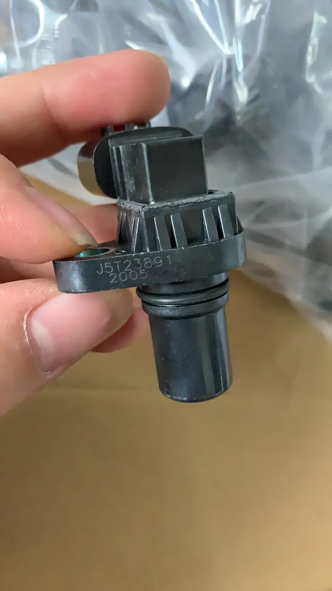 BREMI Crankshaft Pulse Sensor Black For SUZUKI SUBARU Ignis I II 33220-80G00 BREMI Crankshaft Pulse Sensor Black For SUZUKI SUBARU Ignis I II 33220-80G00